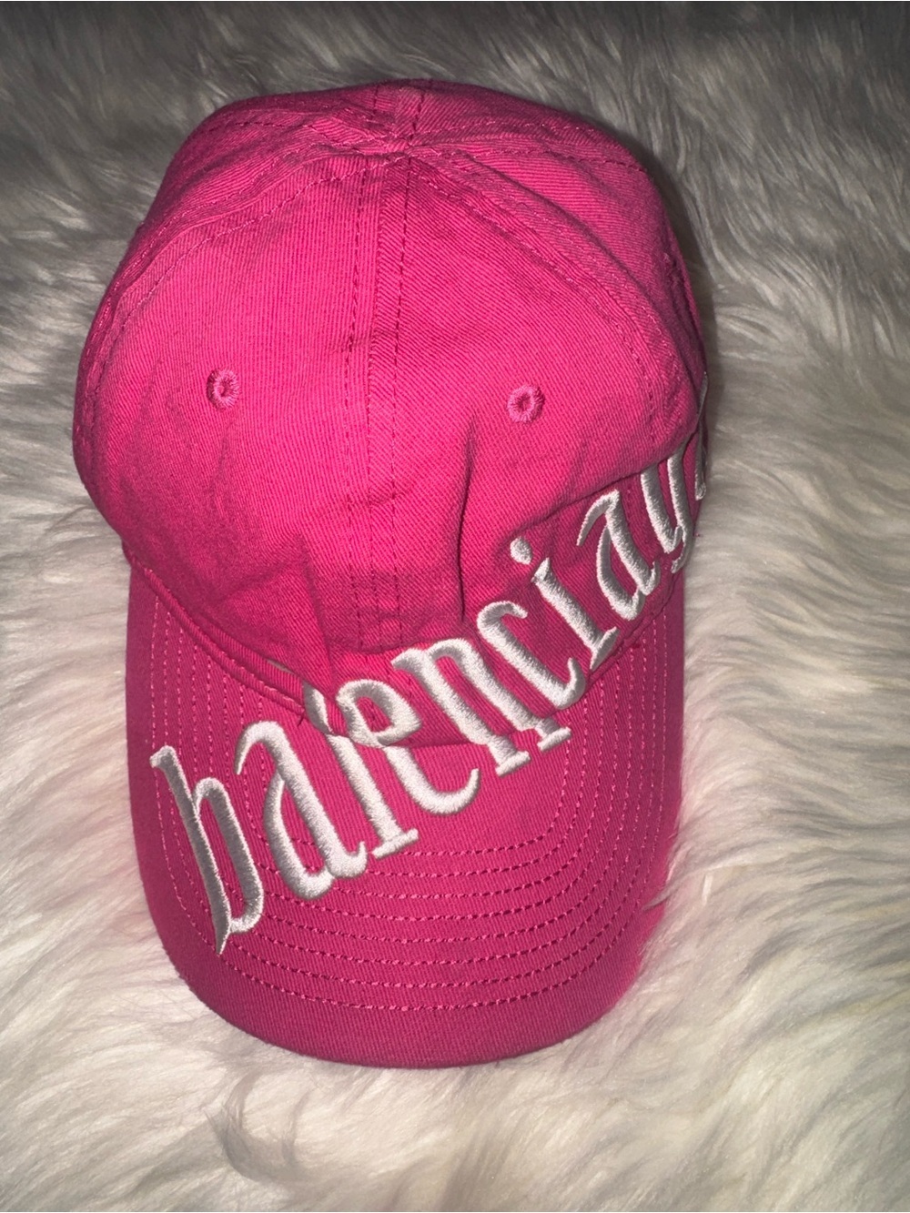 Balenciaga Hot Pink Cap with White Embroidered Logo - Picture 2 of 13